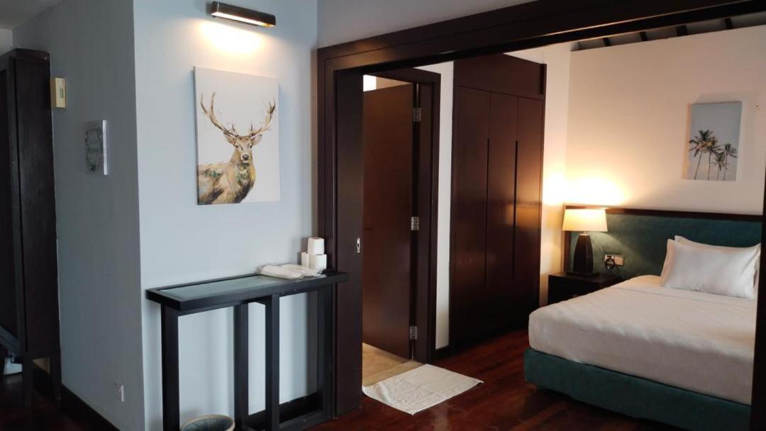Ark Goldcoast Resort Сепанг Екстериор снимка